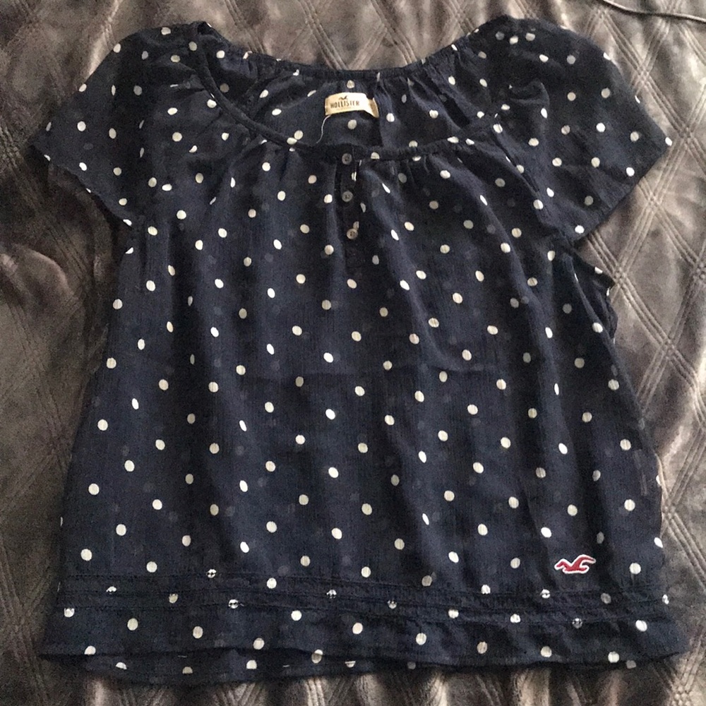 cute polka dot top from hollister